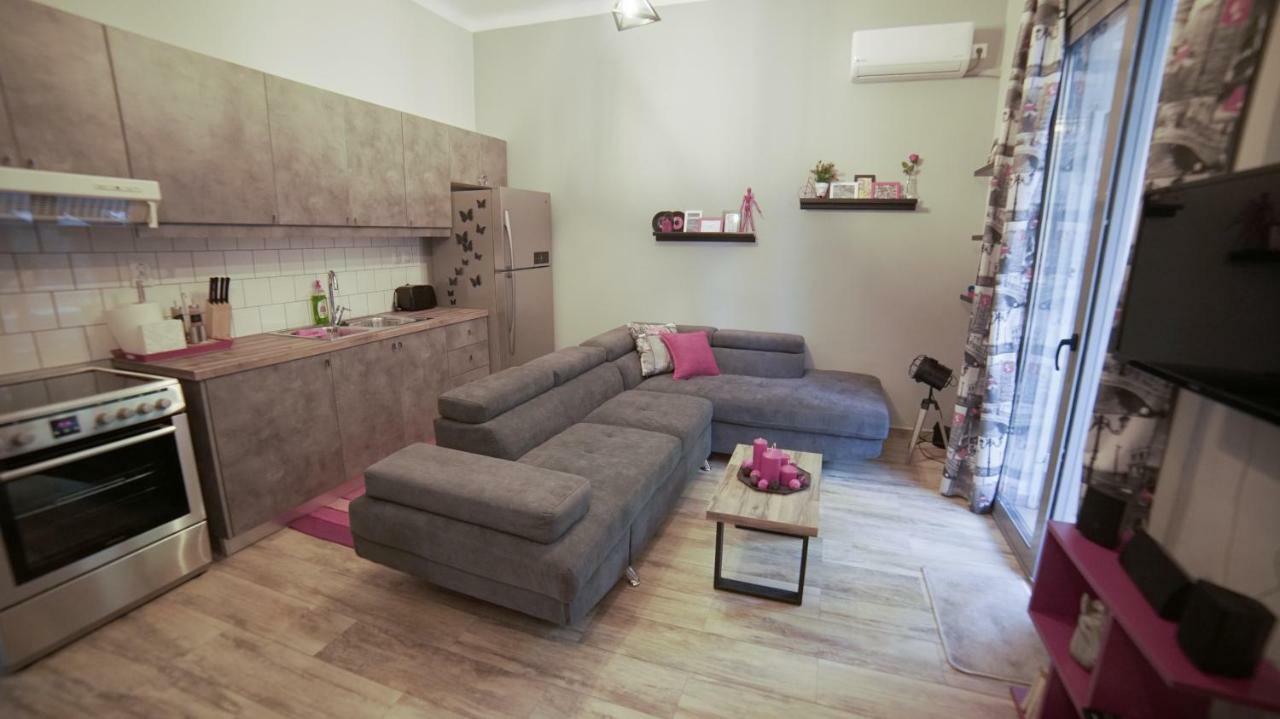 D16-Cosy Downtown Apartment Atenas Exterior foto