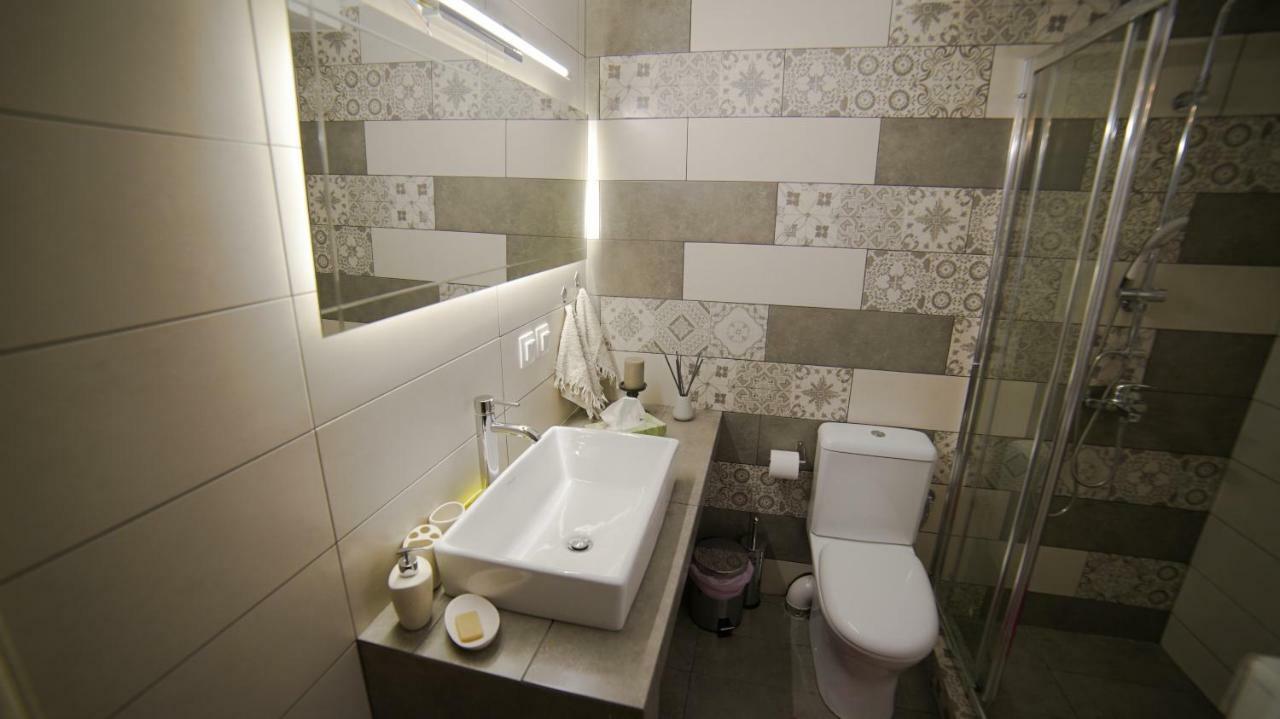 D16-Cosy Downtown Apartment Atenas Exterior foto